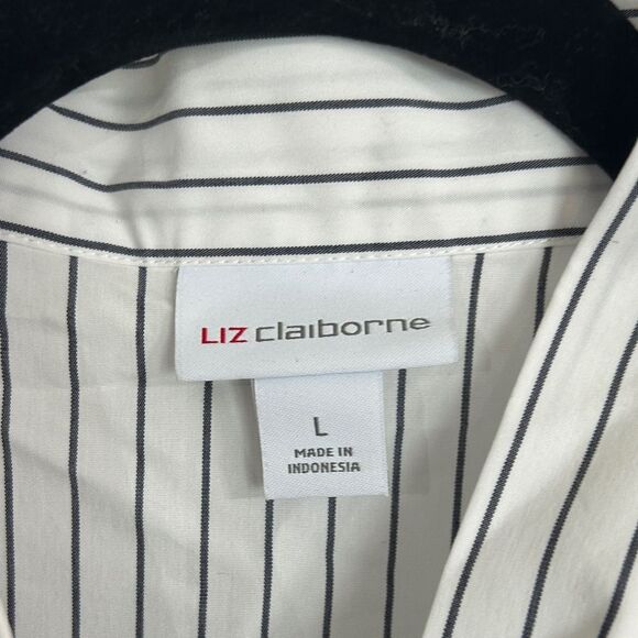 Liz Claiborne White and Black Striped Sleeveless Blouse - NWT - Picture 3 of 4